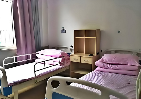 深圳光明新区落户口_这版超人如何应对特朗普的时代 我们网站在做中设计